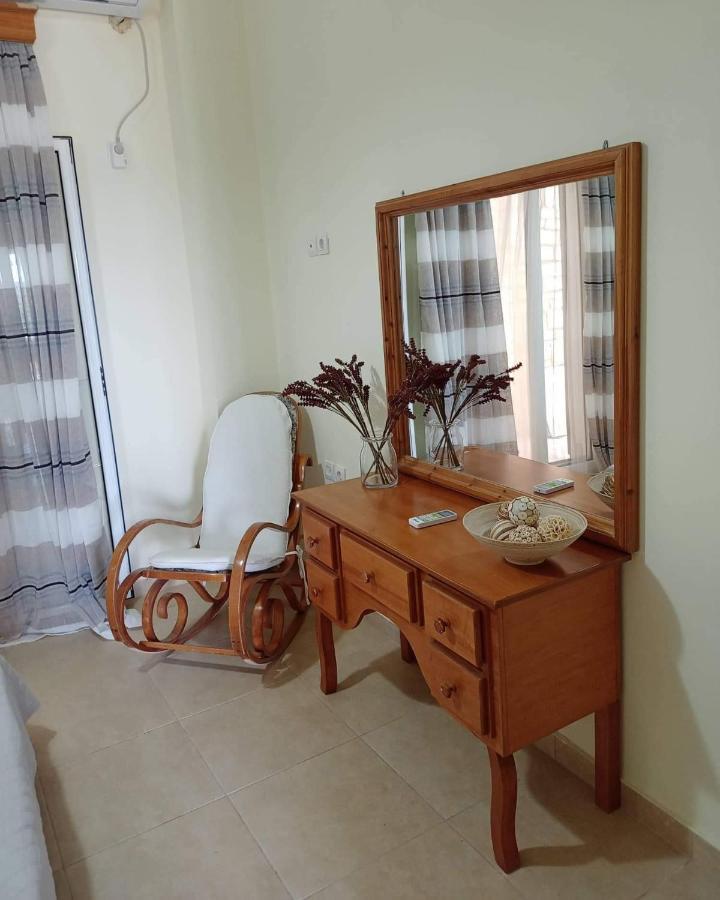 Lovely View Apartments Himare Exterior foto
