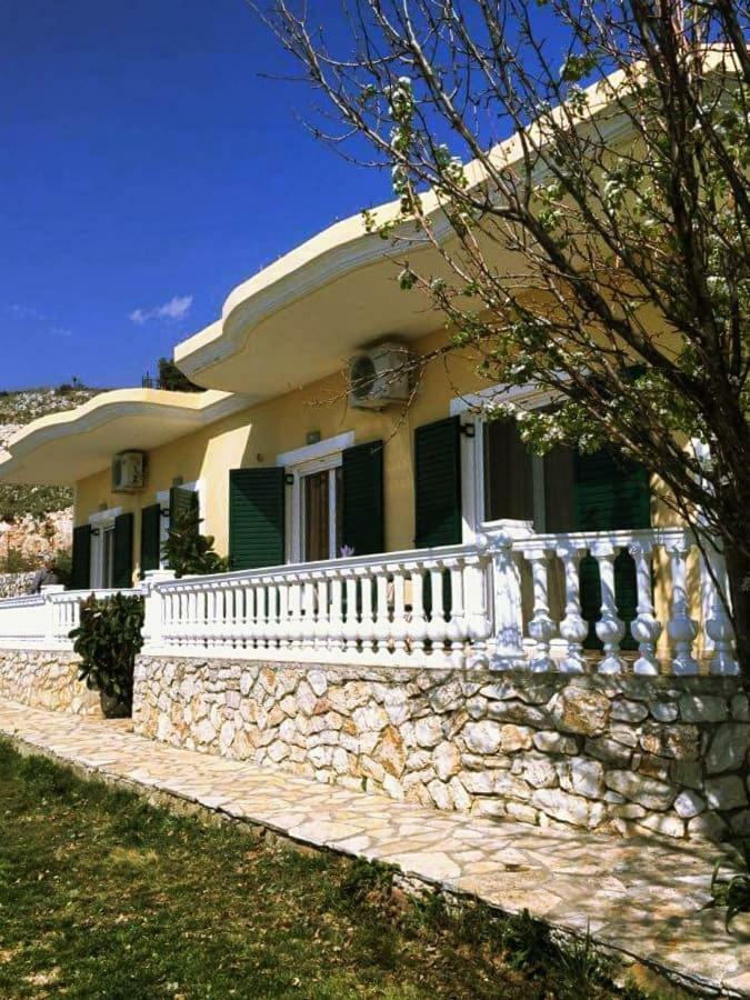 Lovely View Apartments Himare Exterior foto
